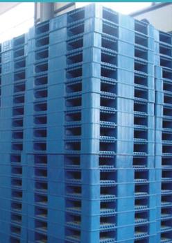 Plastic pallet transport supporting materials